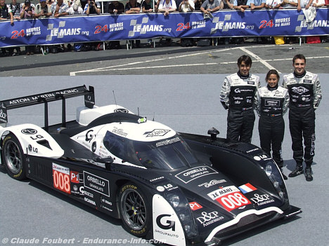 Vanina Ickx er også med igen i 2010 - i Signatures Aston Martin racer
(Foto: Claude Foubert - Endurance-Info.com)